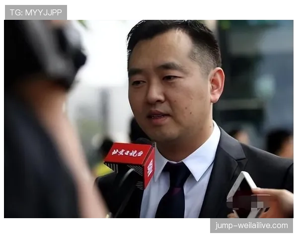 孔令辉当年赢球后直接把奖金全换成现金塞后备箱,这操作放现在得上好几个热搜 孔令辉当年赢球后直接把奖金全换成现金塞后备箱,这操作放现在得上好几个热搜