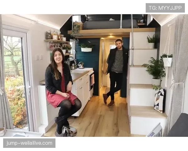 朱雪莹连发三套高定,宿舍被吐槽像迷你奢侈品展厅了! 朱雪莹连发三套高定,宿舍被吐槽像迷你奢侈品展厅了!